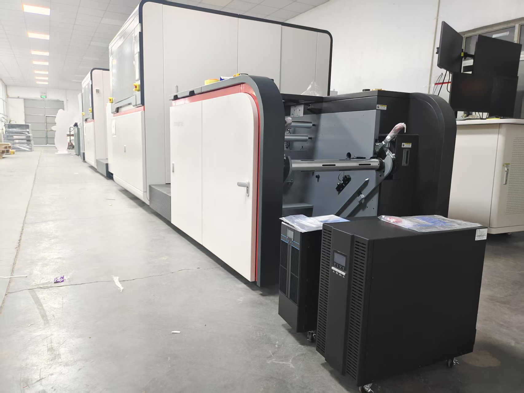 UPS001.jpg